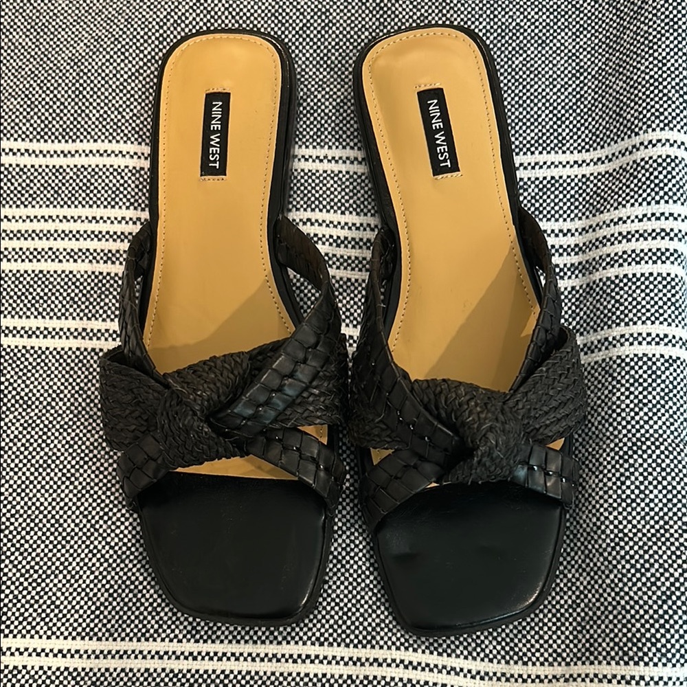 NEW! Nine West  sandal